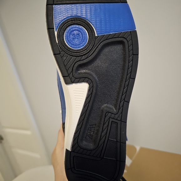 Zara sneakers - Picture 3 of 3